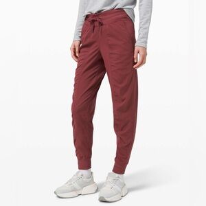 Lululemon Dance Studio Jogger Savannah